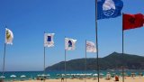 Pavillon Bleu 2025 : 28 plages, un lac de montagne et quatre ports de plaisance labellisés