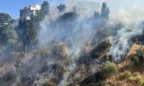 Incendie à Tanger : alimenté par le chergui, le feu atteint les habitations, plusieurs maisons (…)